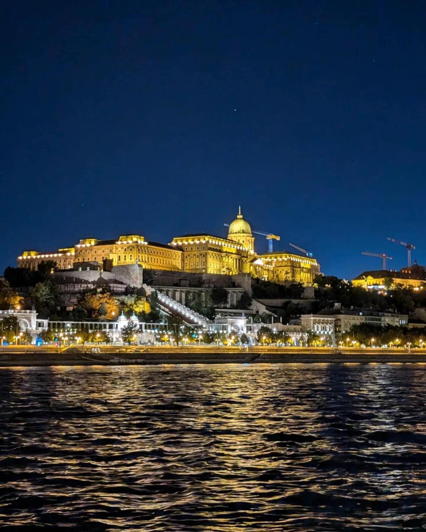 Premium Apartment By The Danube With Ac Budapest Extérieur photo